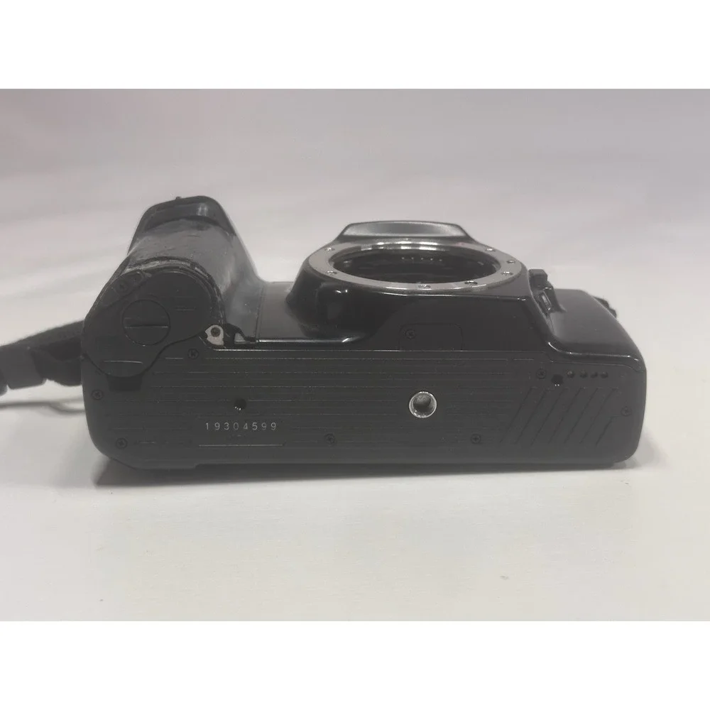 Vintage Minolta Maxxum 7000i 35mm SLR Film Camera Body Only Untested